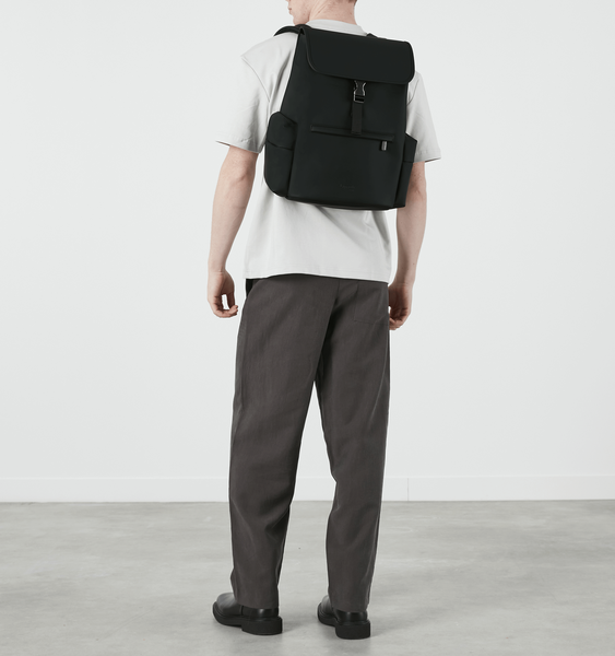 Lost In Berlin Reppu Cargo 15.6" Lost In Berlin Reppu Cargo 15.6"