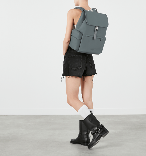 Lost In Berlin Reppu Cargo 15.6" Lost In Berlin Reppu Cargo 15.6"