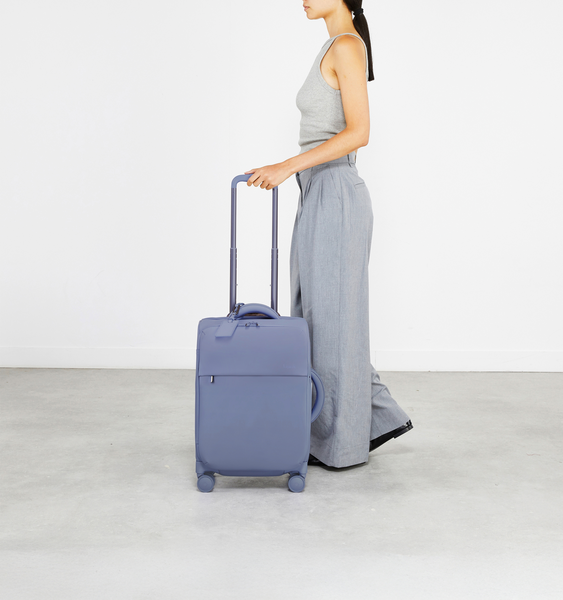 Lost In Berlin Lentolaukku 55cm