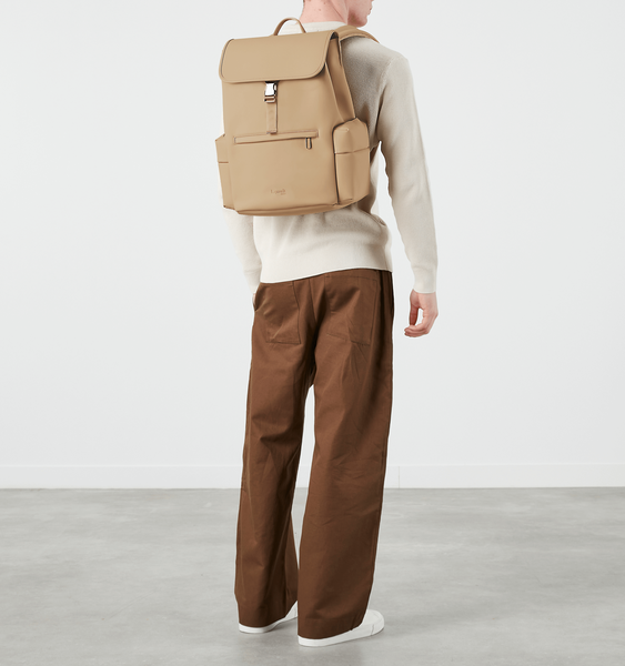 Lost In Berlin Reppu Cargo 15.6" Lost In Berlin Reppu Cargo 15.6"