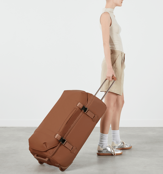 Lost In Berlin Exile Matka reppu 72cm Lost In Berlin Exile Matka reppu 72cm