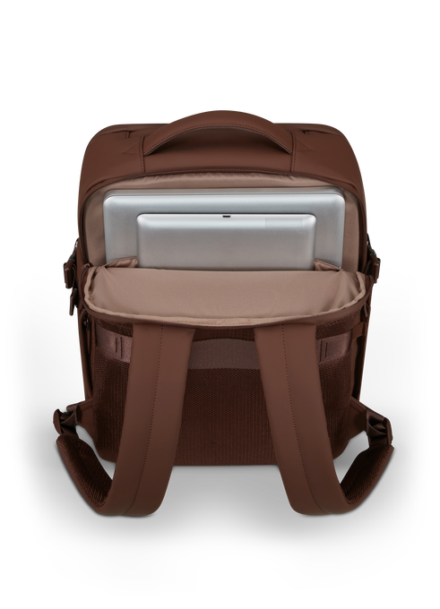 Lost In Berlin Reppu Pro 16"