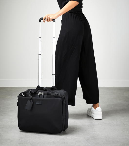 4BIZ Lentäjänlaukku 15.6" 4BIZ Lentäjänlaukku 15.6"