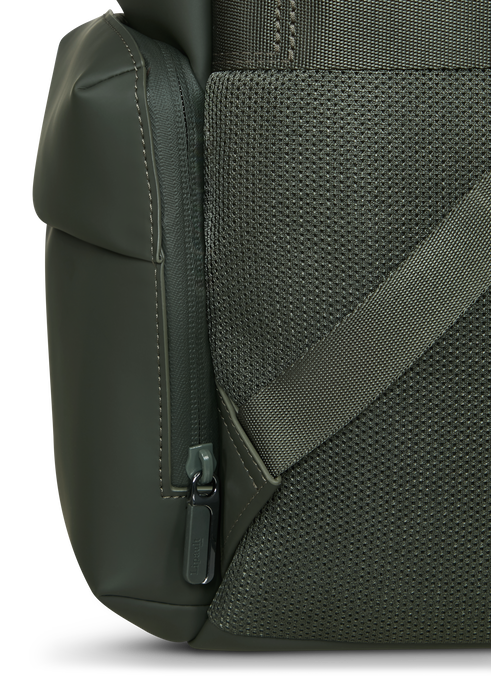 Lost In Berlin Reppu Cargo M 15.6"