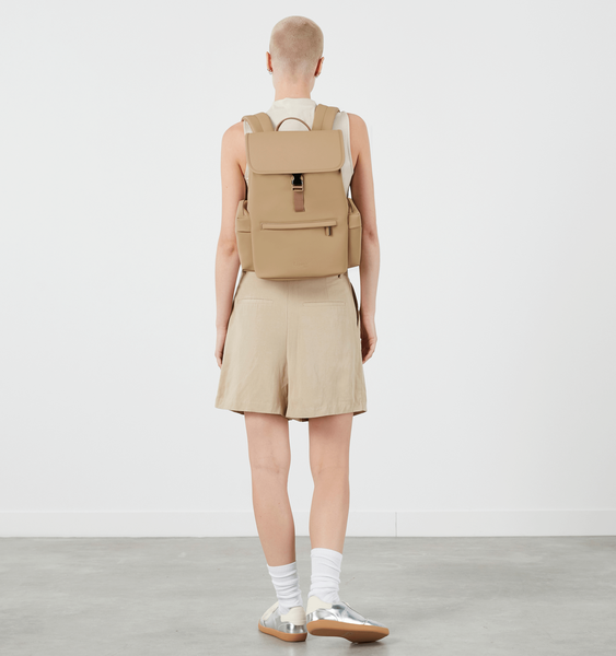 Lost In Berlin Mini Reppu Cargo 15" Lost In Berlin Mini Reppu Cargo 15"
