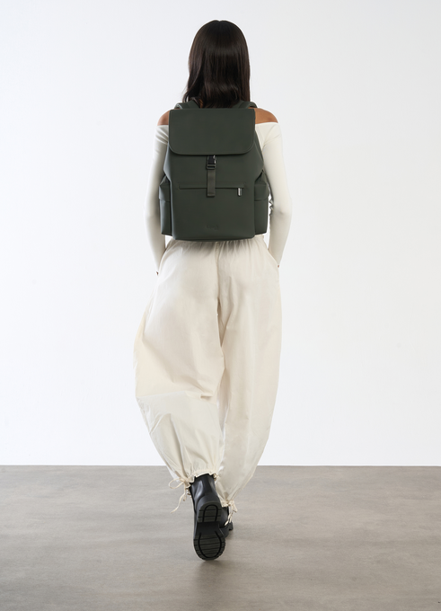 Lost In Berlin Reppu Cargo M 15.6"