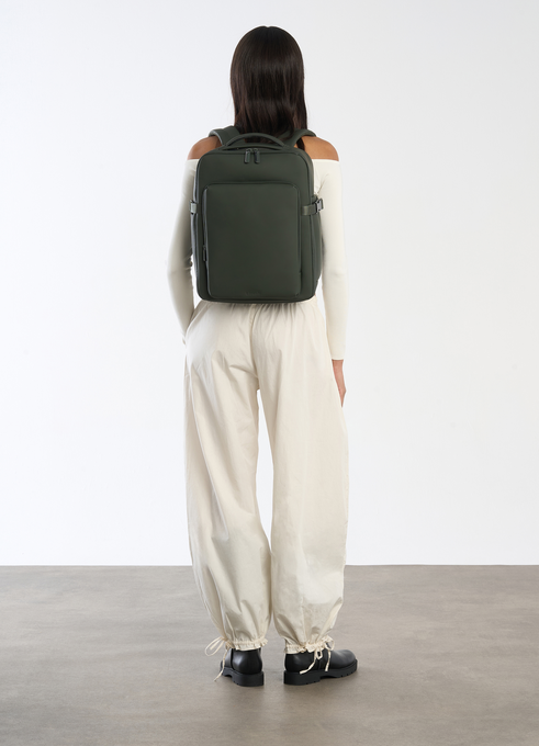 Lost In Berlin Reppu Pro 16"