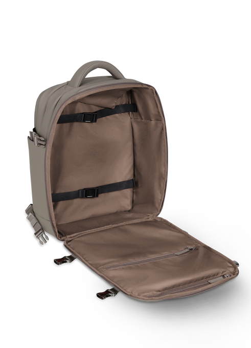 Lost In Berlin Matka reppu 17"